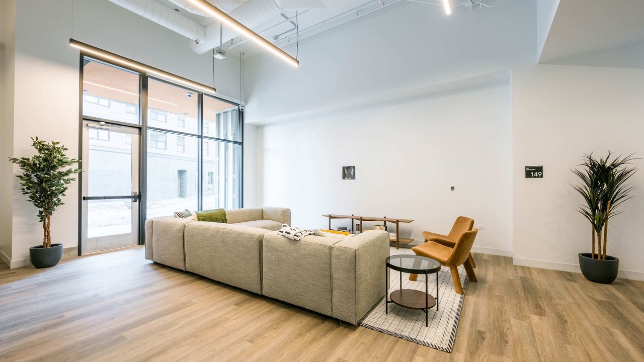 Photo of Livingroom in River North