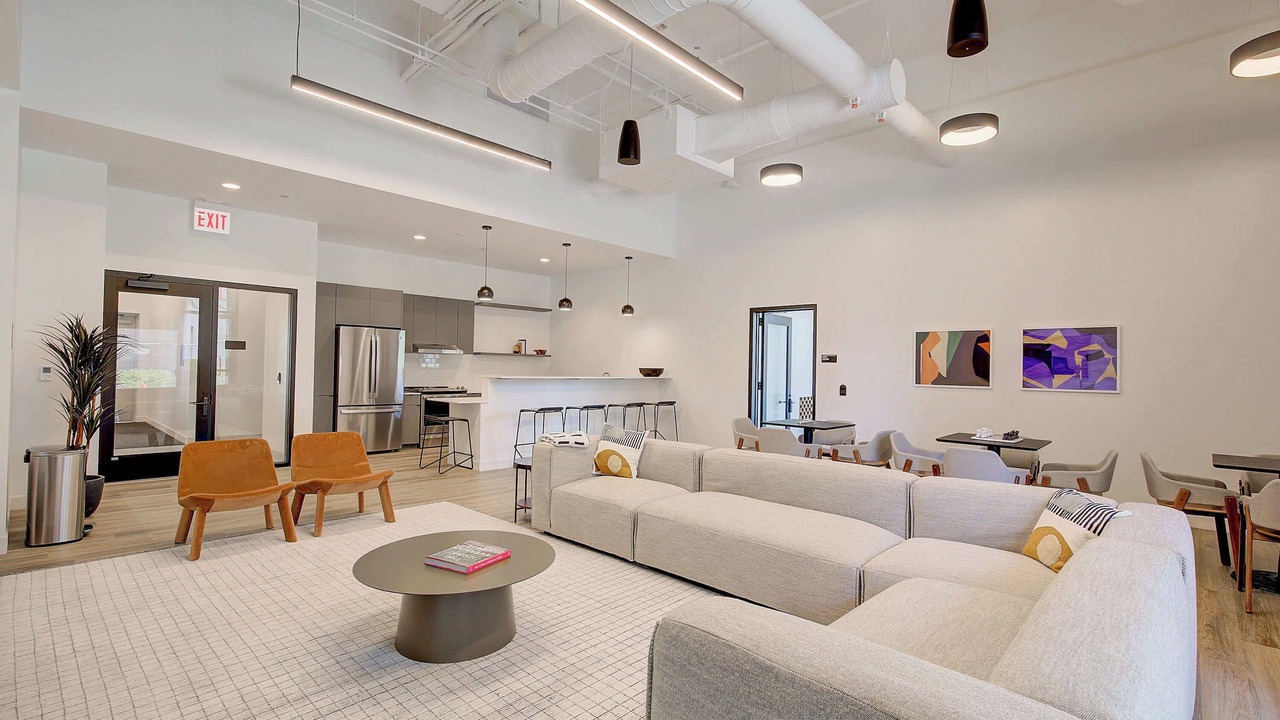 Photo of Livingroom in River North