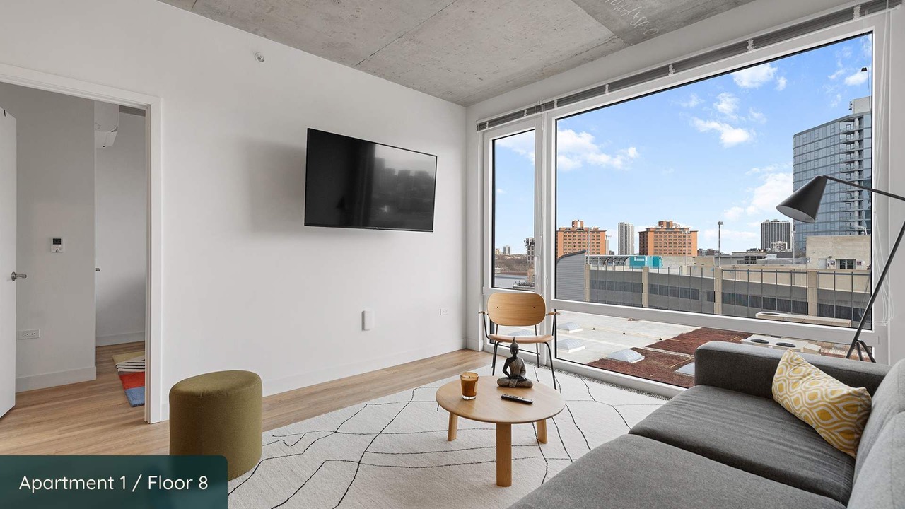 Photo of Livingroom in River North
