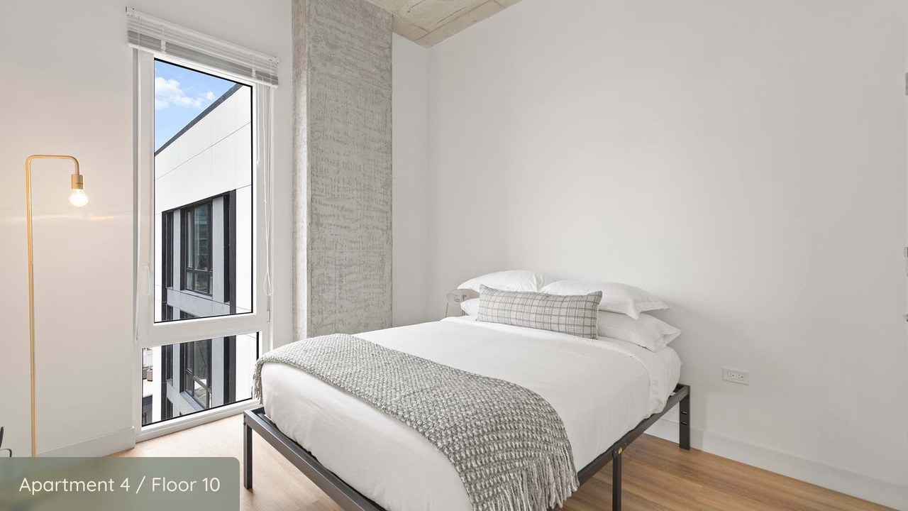 Photo of Bedroom in River North