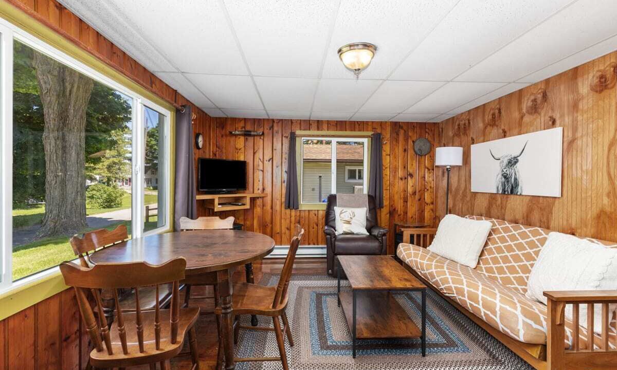 Photo of Livingroom in Chippewa Lake