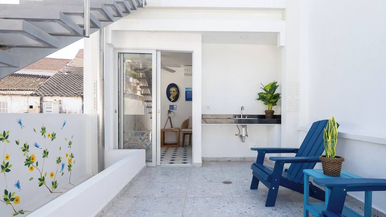 Photo of Patio Balcony in Manga