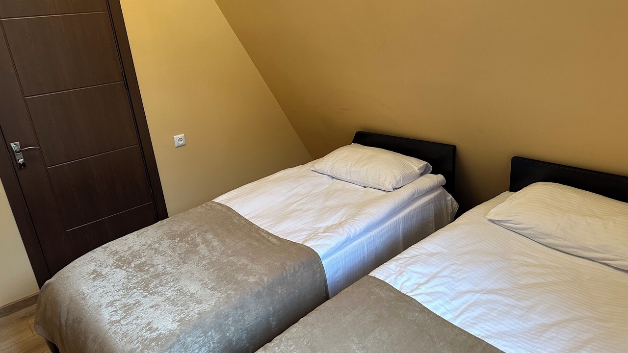 Photo of Bedroom in Likani