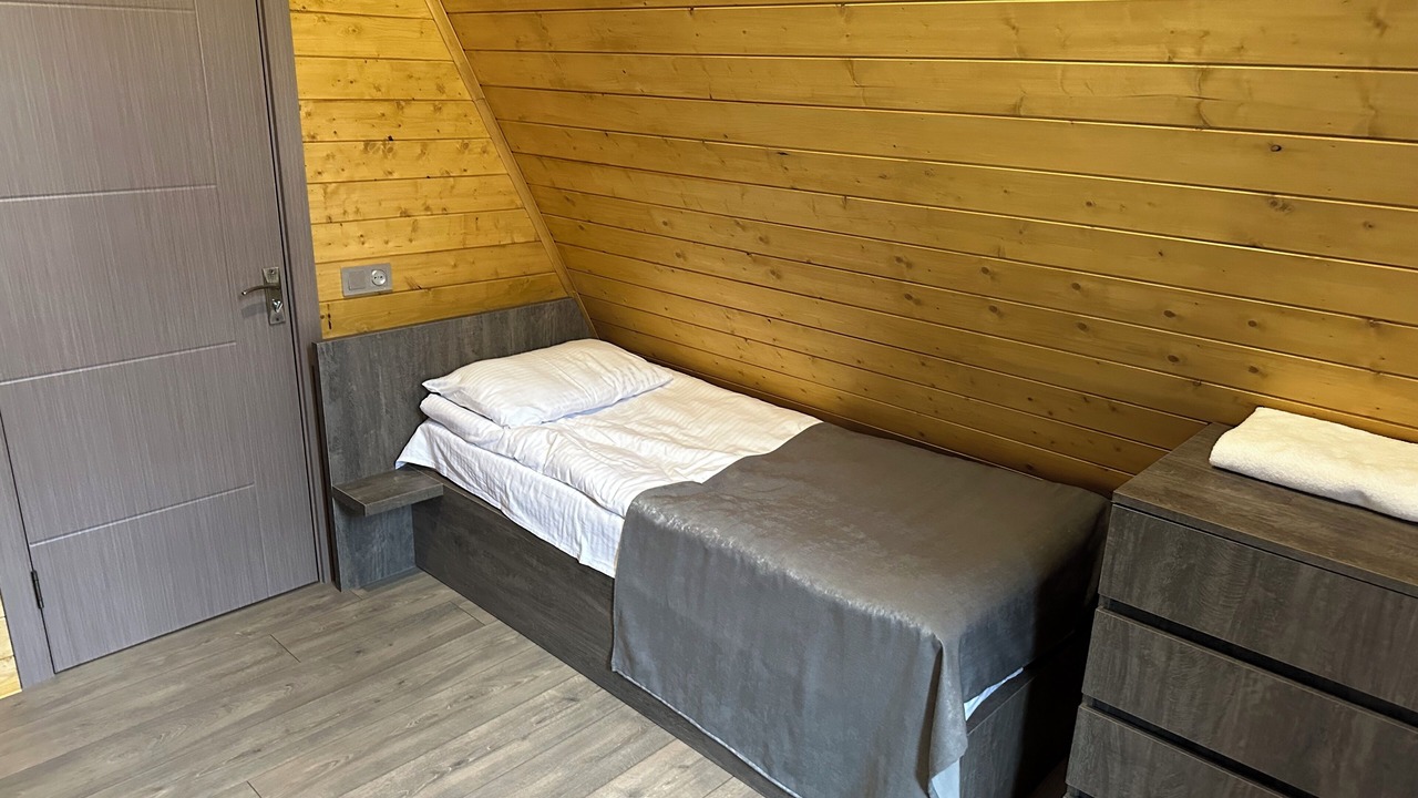 Photo of Bedroom in Likani