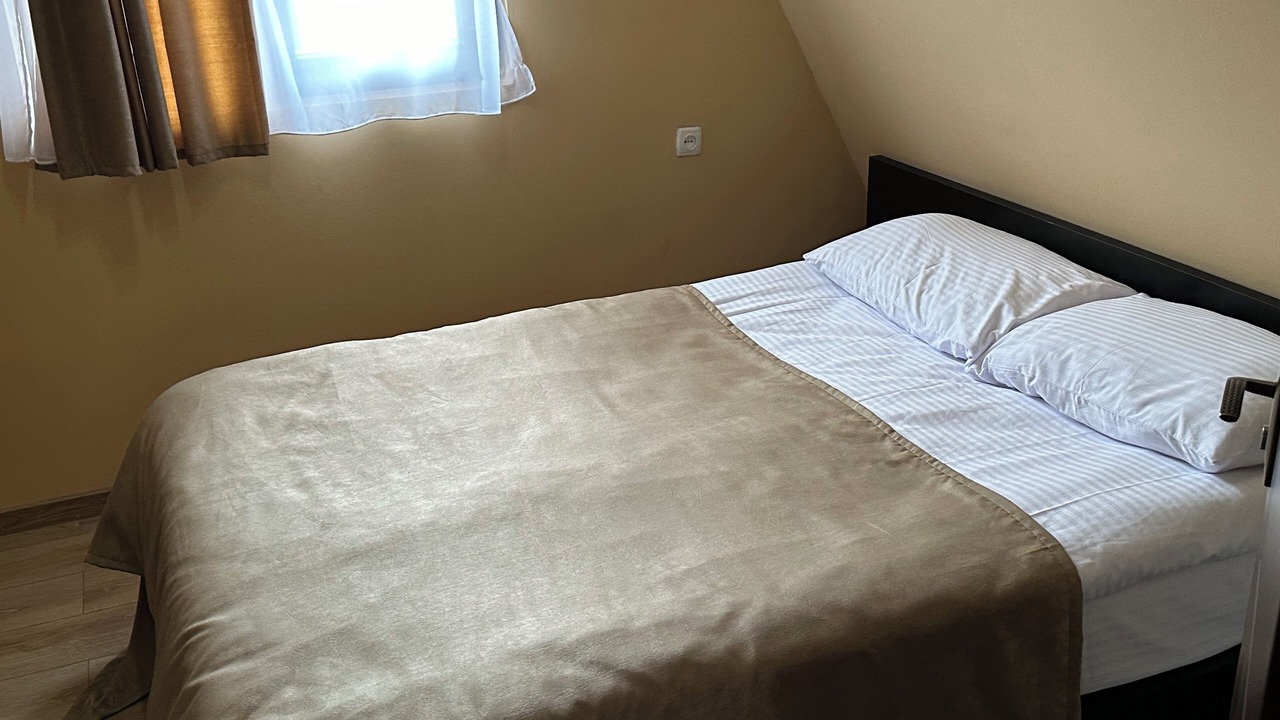 Photo of Bedroom in Likani