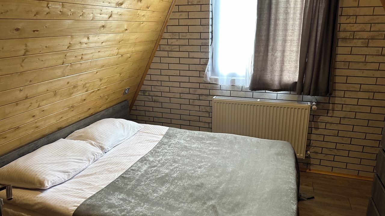 Photo of Bedroom in Likani