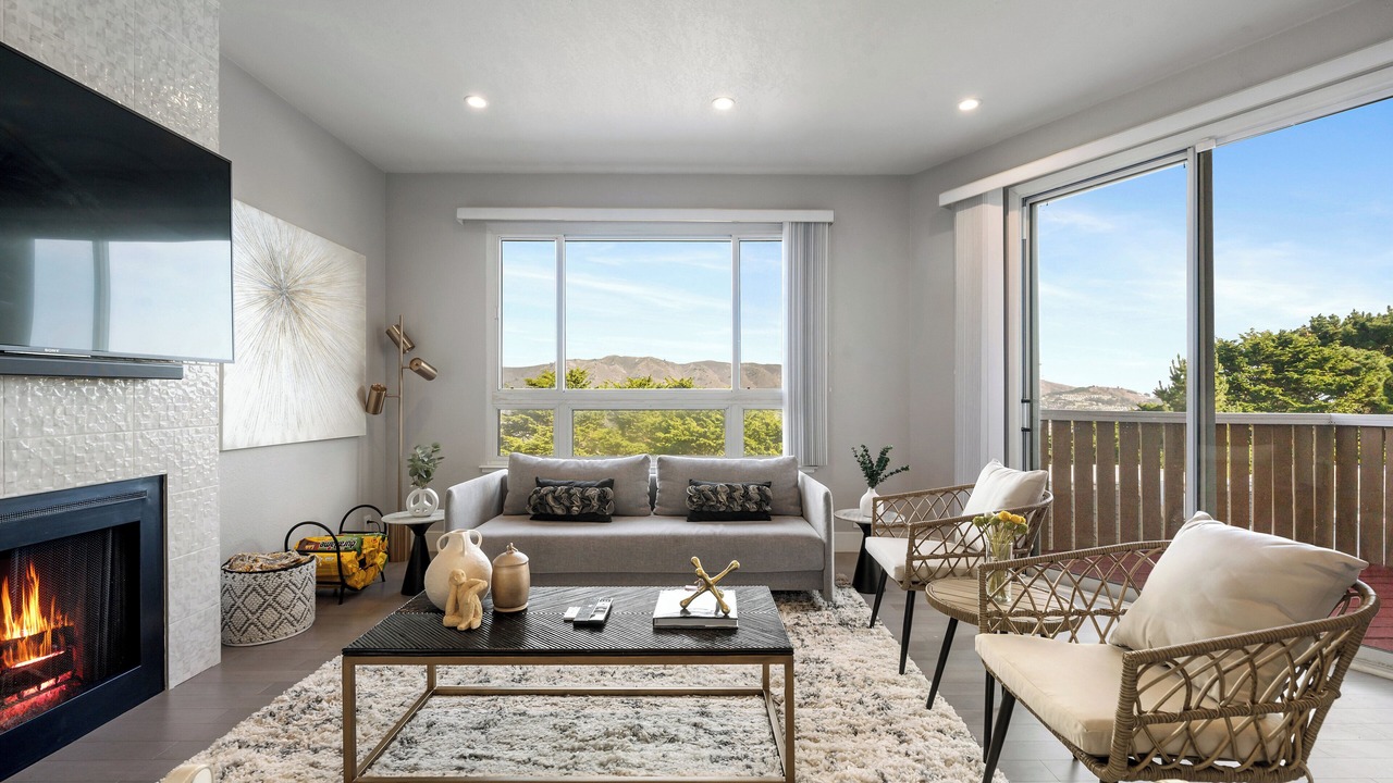 Photo of Livingroom in Serramonte