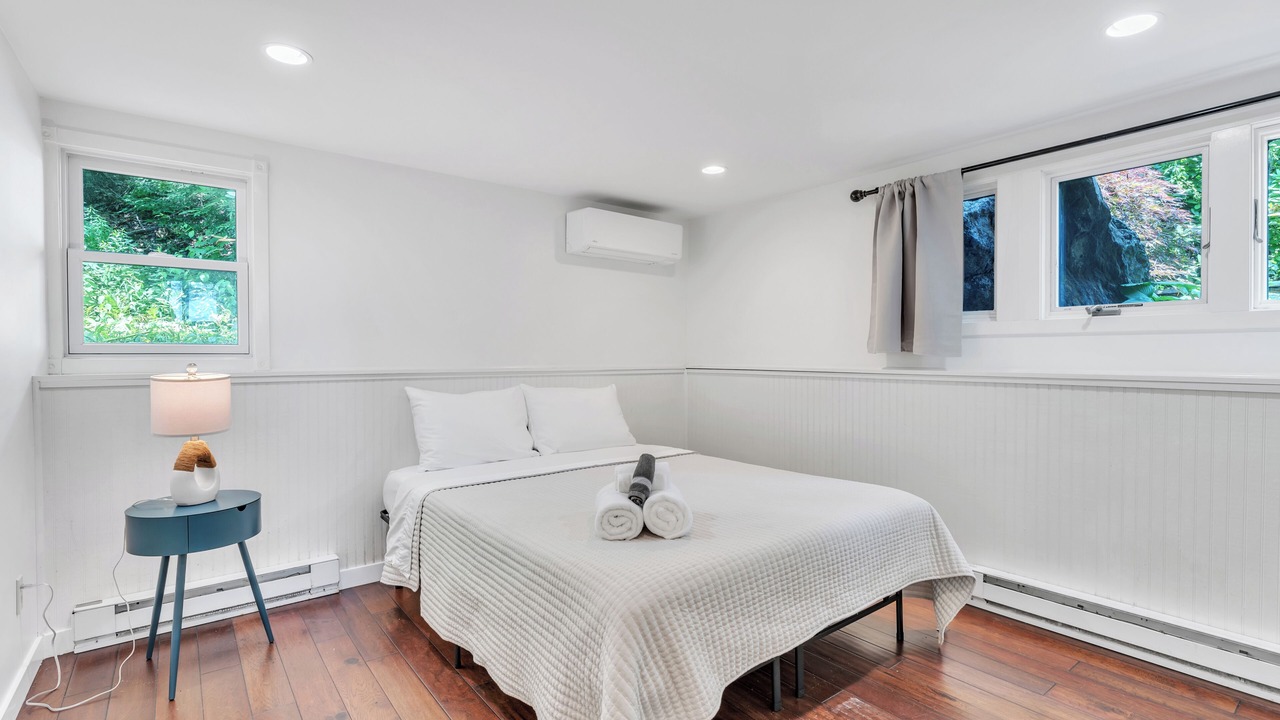 Photo of Bedroom in Pine Meadow