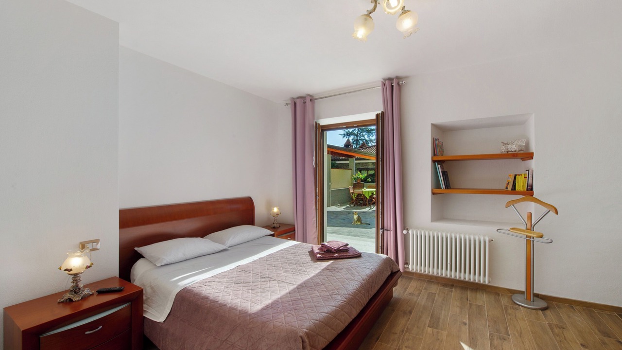 Photo of Bedroom in Donnas