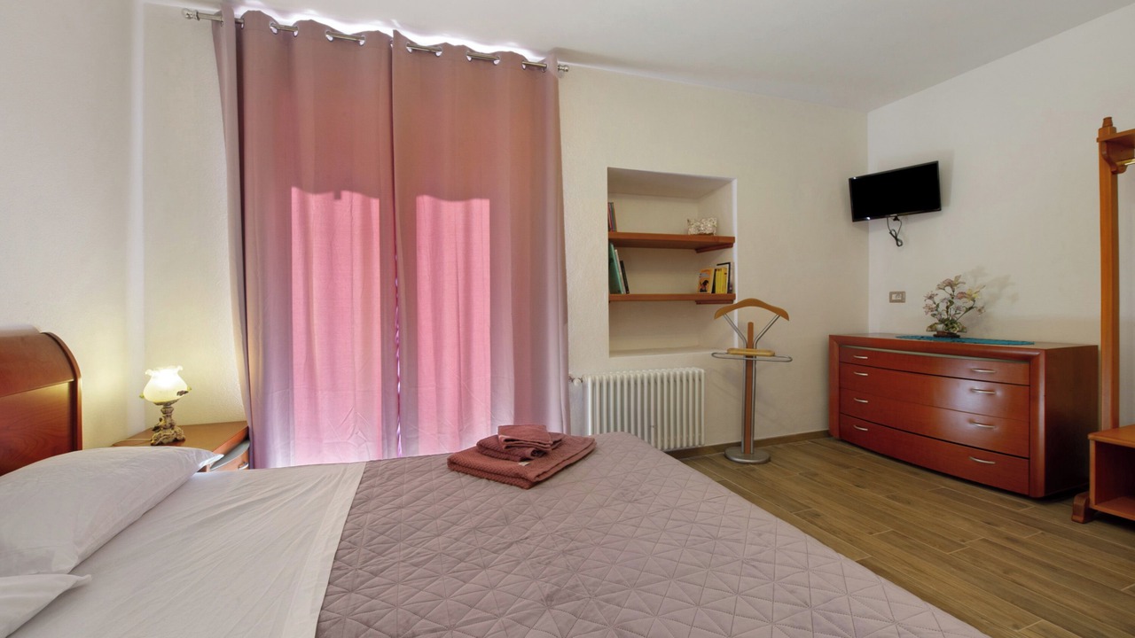 Photo of Bedroom in Donnas