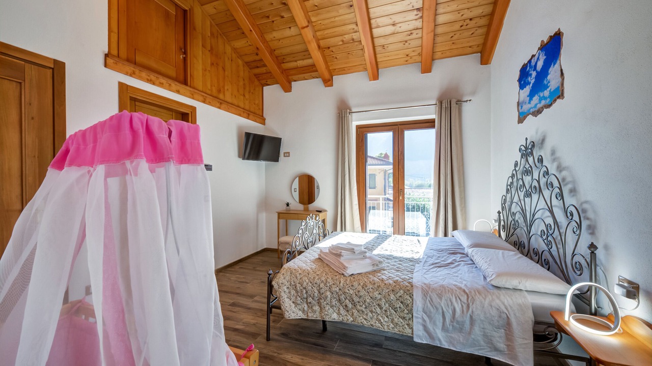 Photo of Bedroom in Donnas