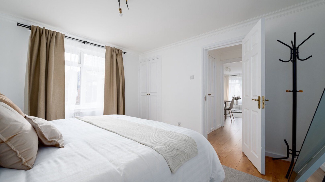 Photo of Bedroom in Tower Hill