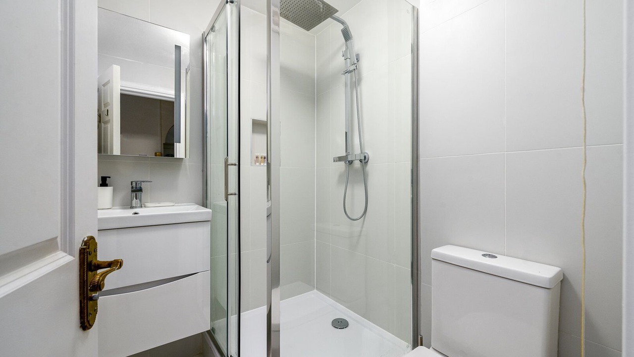 Photo of Bathroom in Tower Hill