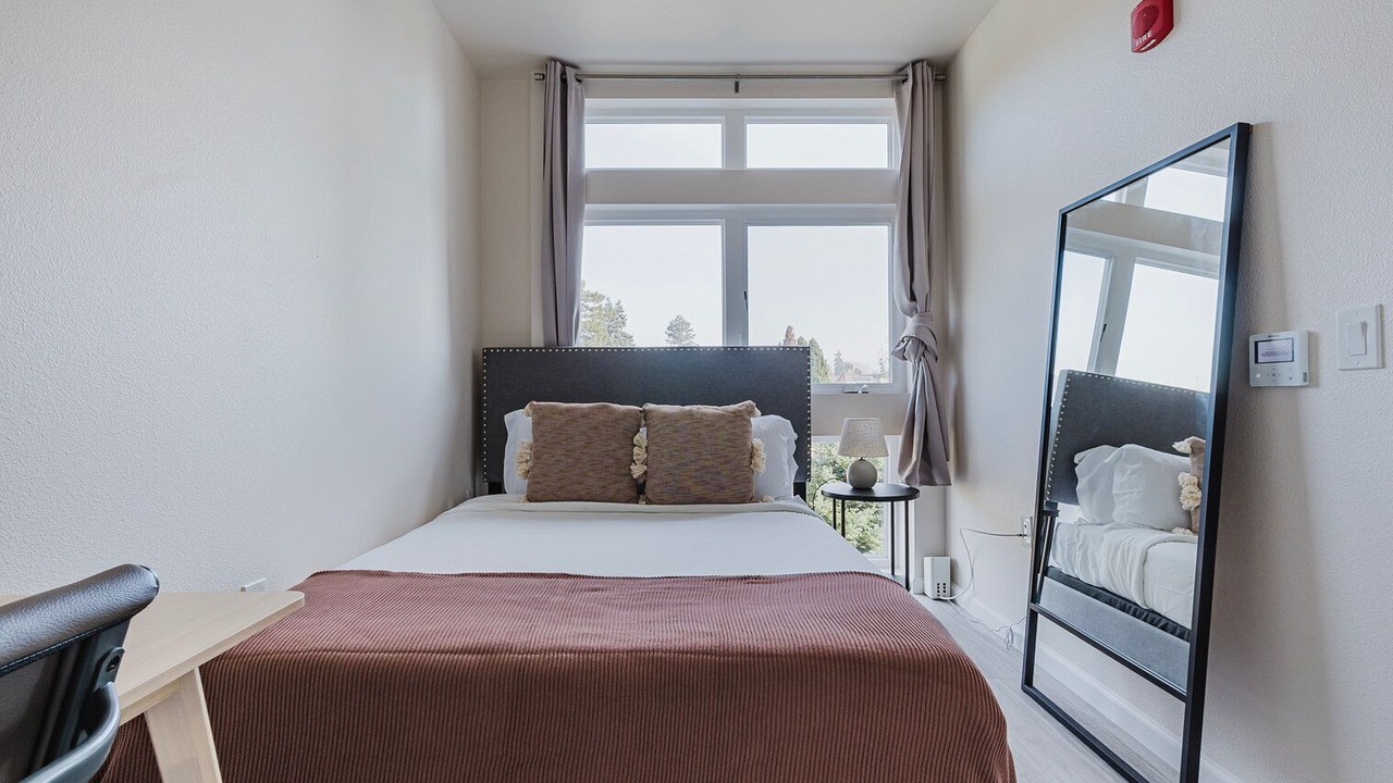 Photo of Bedroom in South Berkeley
