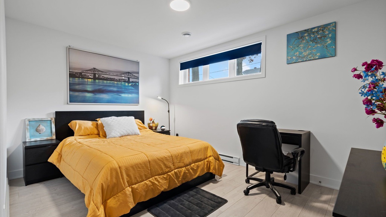 Photo of Bedroom in Longueuil