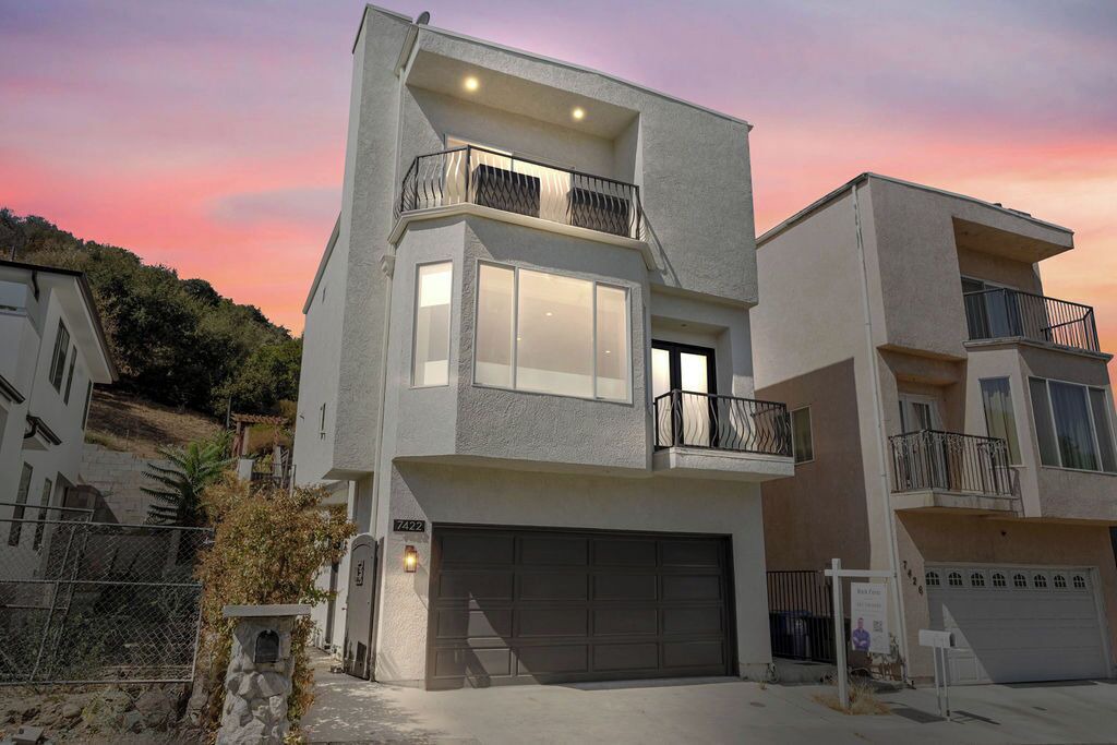 Photo of Outdoor in Sunland-Tujunga