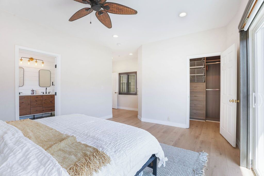 Photo of Bedroom in Sunland-Tujunga