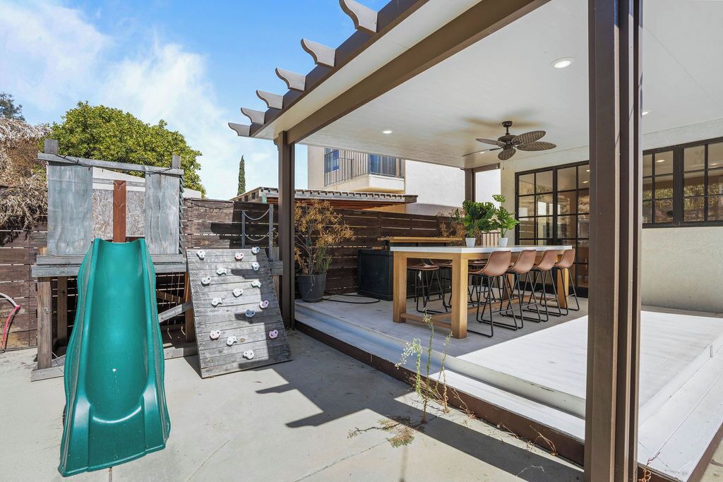 Photo of Outdoor in Sunland-Tujunga