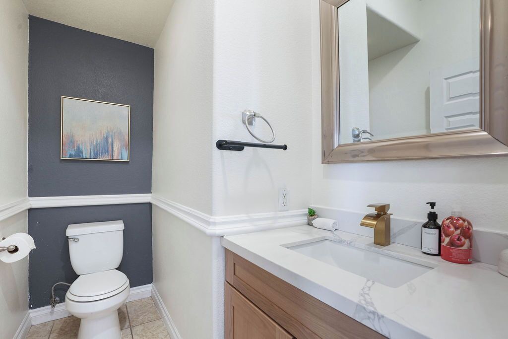 Photo of Bathroom in Sunland-Tujunga