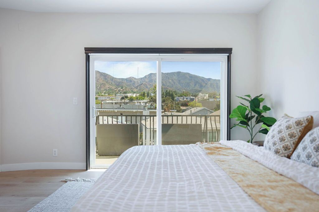 Photo of Bedroom in Sunland-Tujunga