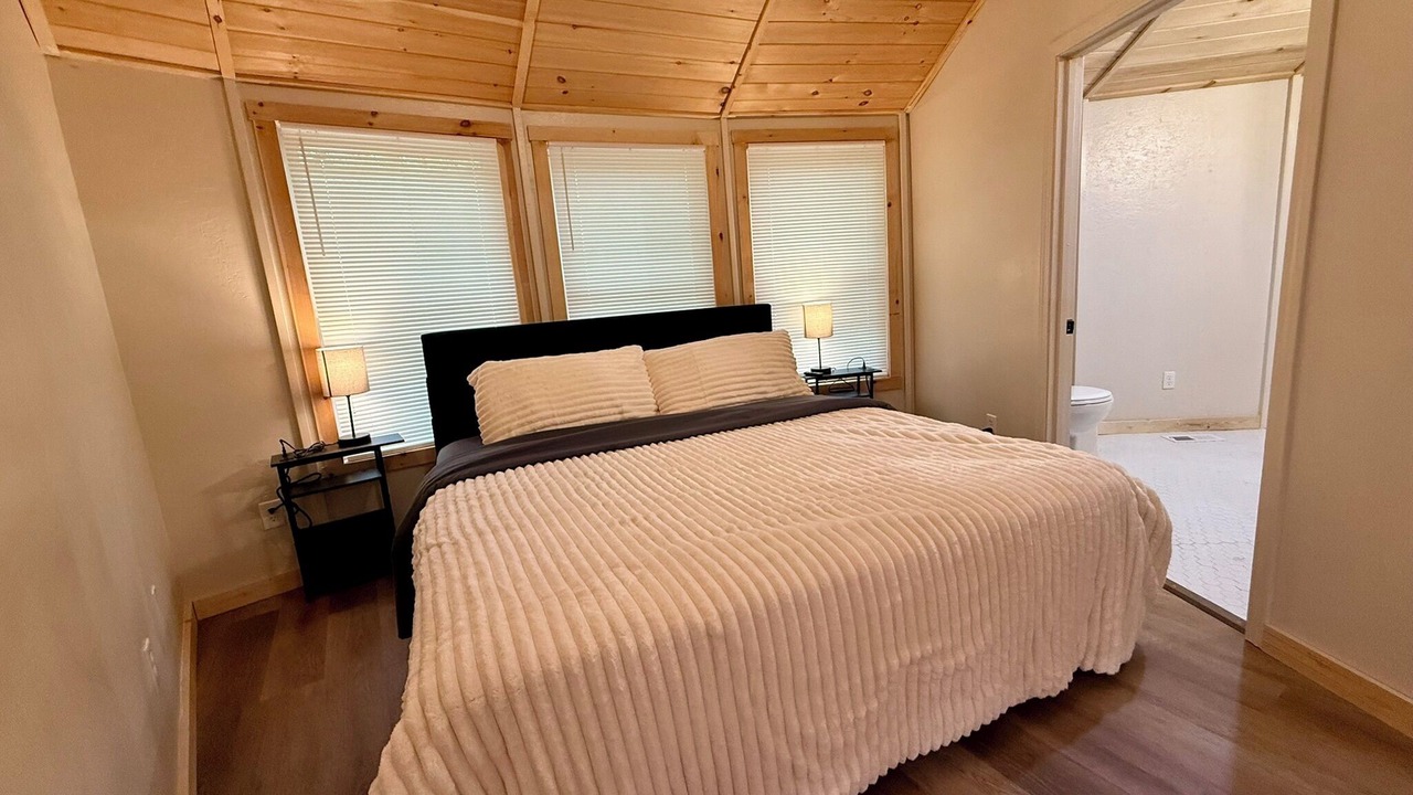 Photo of Bedroom in Kodak