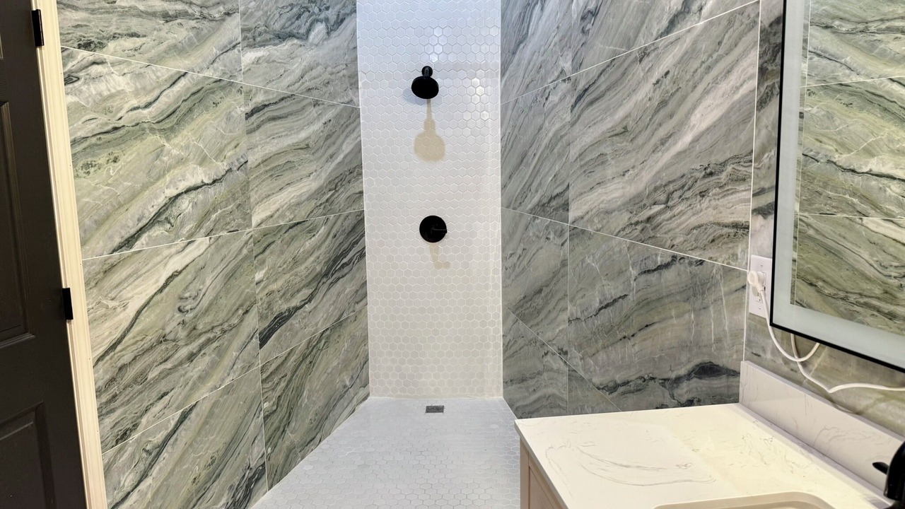 Photo of Bathroom in Kodak