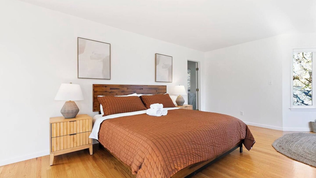 Photo of Bedroom in Farm Hills