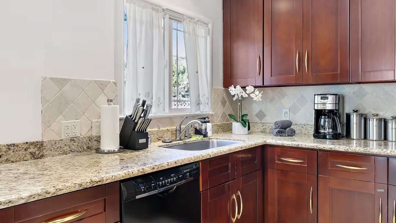 Photo of Kitchen in Farm Hills