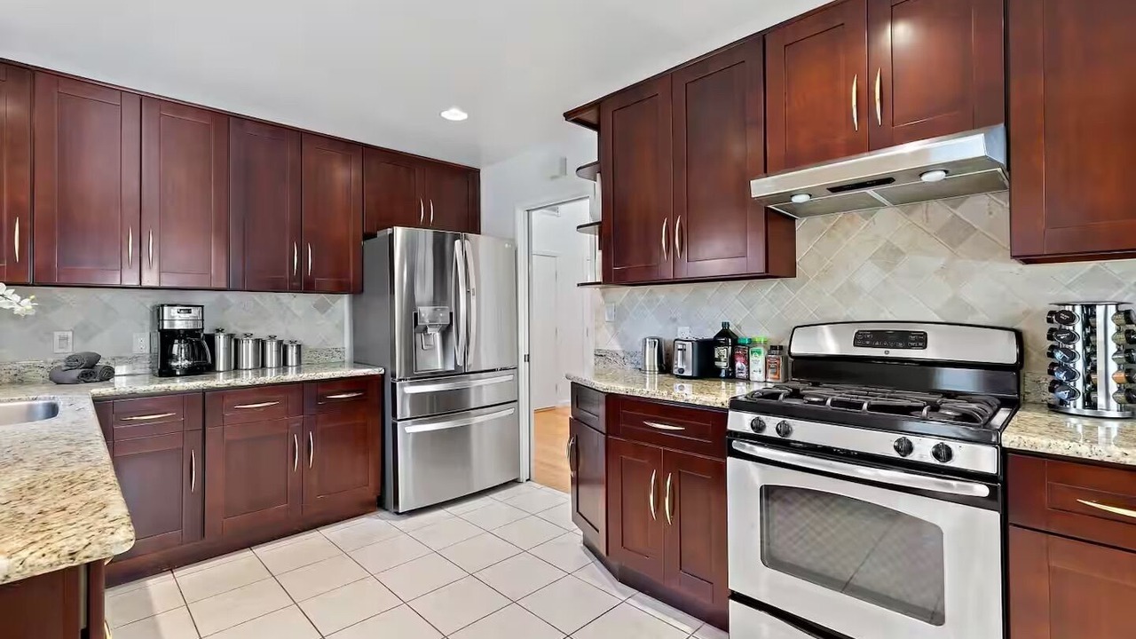 Photo of Kitchen in Farm Hills