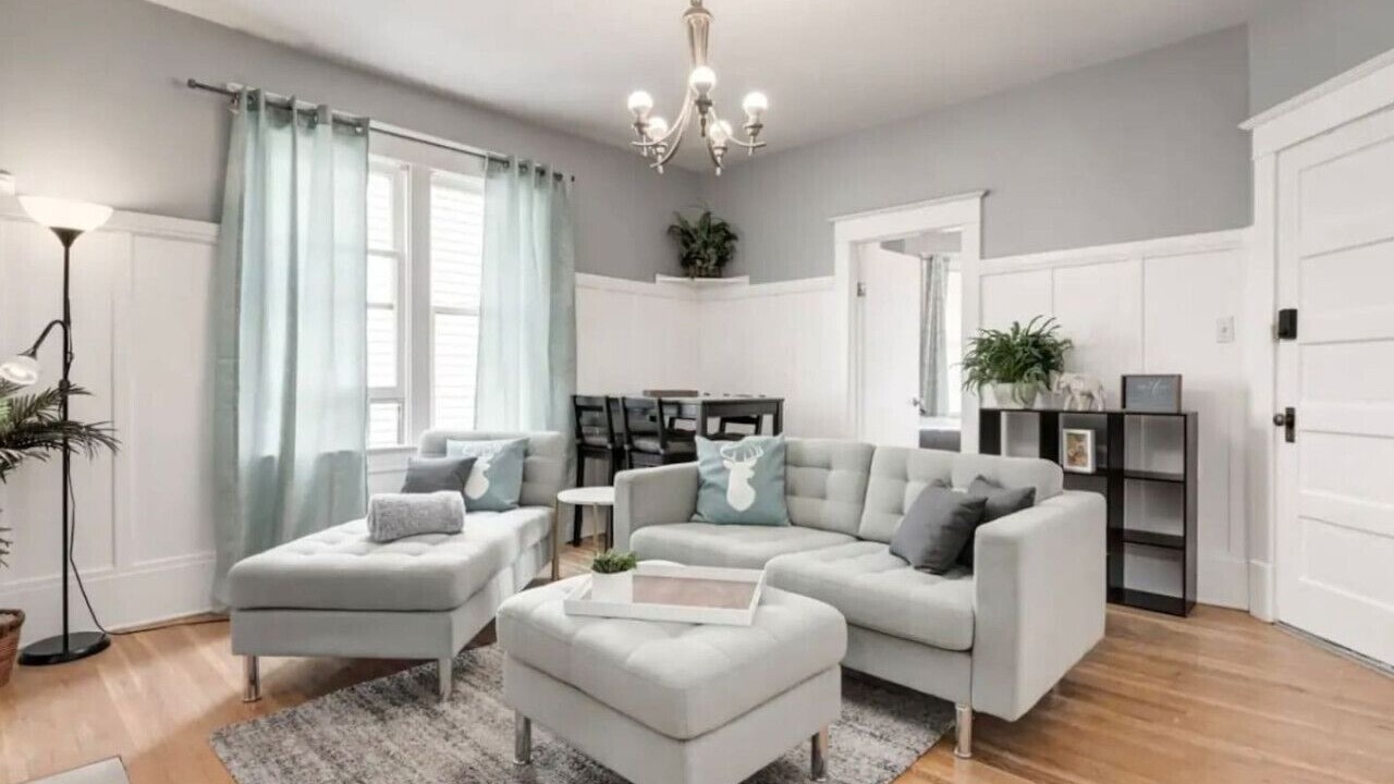Photo of Livingroom in Bankview