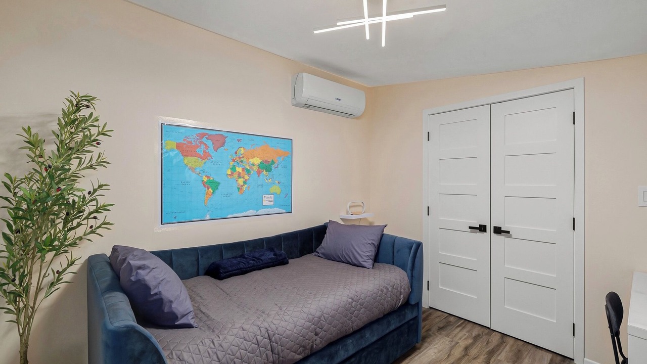 Photo of Bedroom in Newport