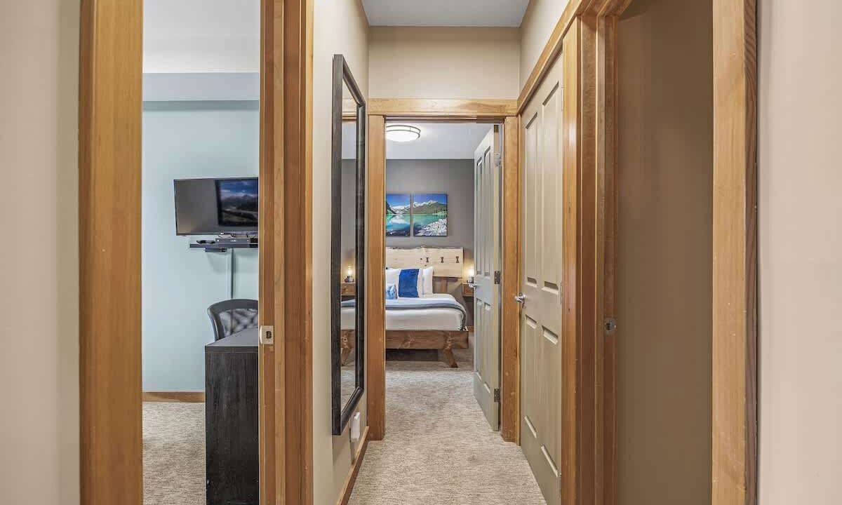 Photo of Bedroom in Cougar Creek