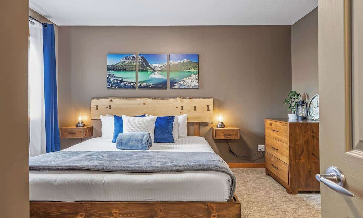 Photo of Bedroom in Cougar Creek