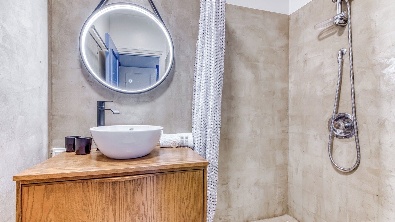 Photo of Bathroom in Carnot - Gailleton