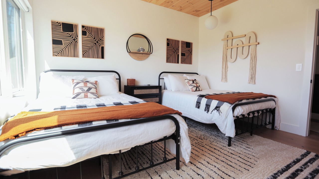 Photo of Bedroom in Town of Delaware