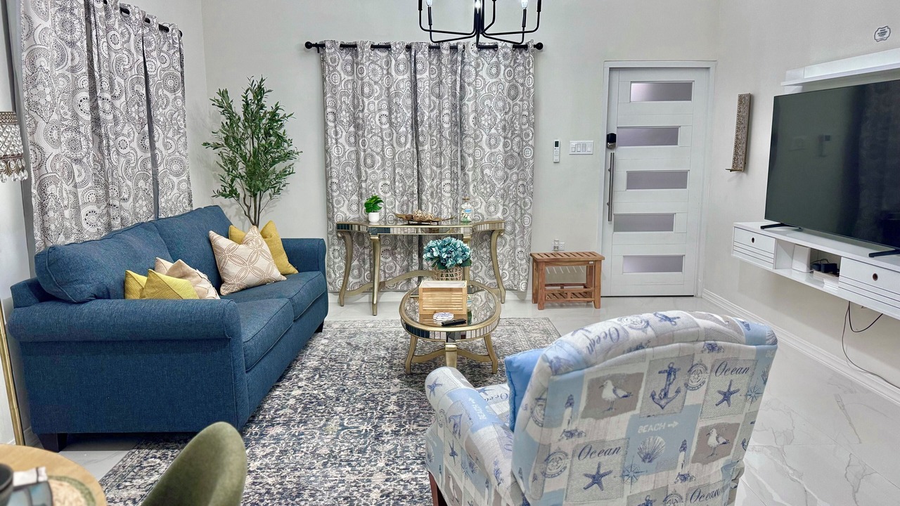 Photo of Livingroom in Little London