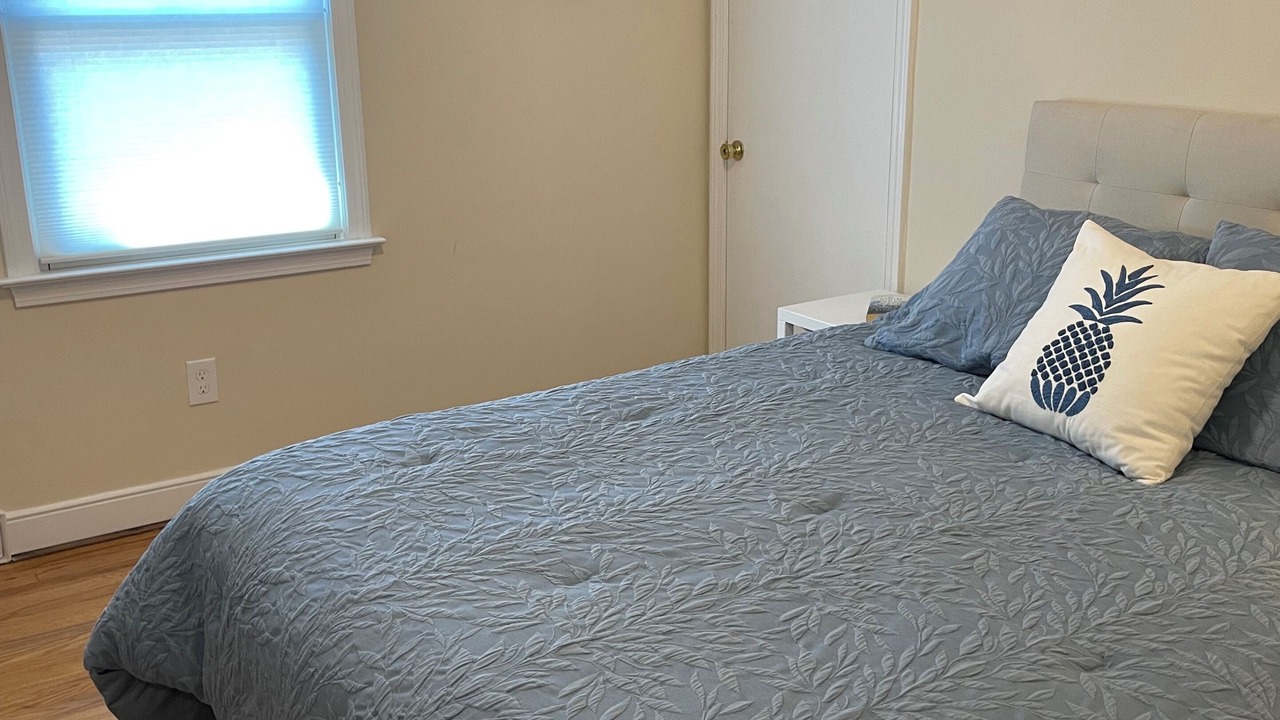 Photo of Bedroom in Old Saybrook