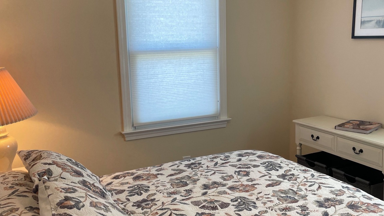 Photo of Bedroom in Old Saybrook