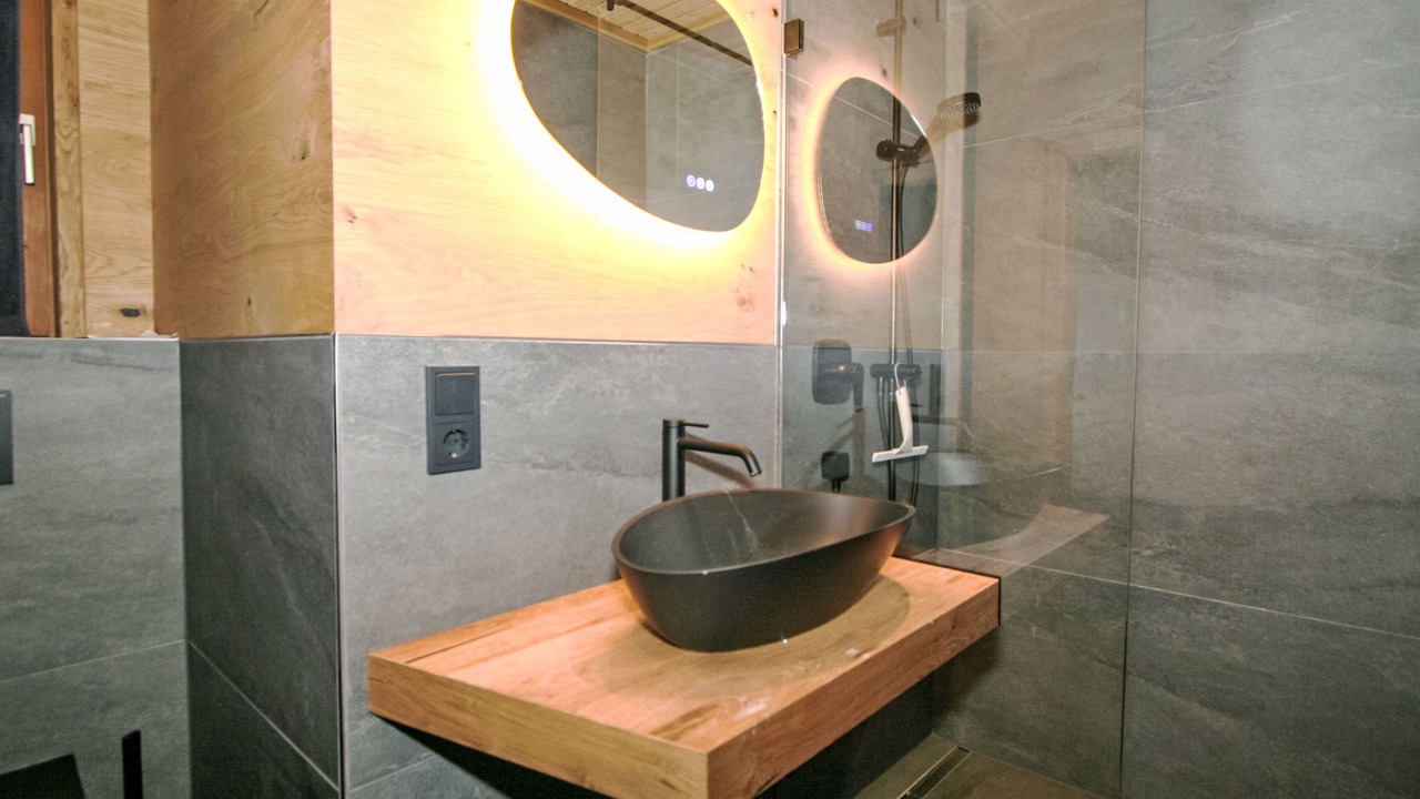 Photo of Bathroom in Emberg