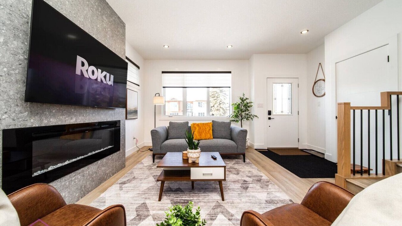 Photo of Livingroom in Jasper Place