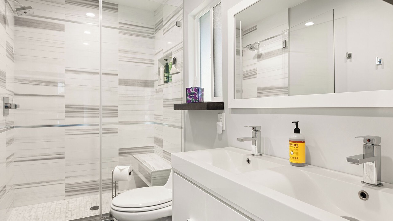 Photo of Bathroom in San Fernando