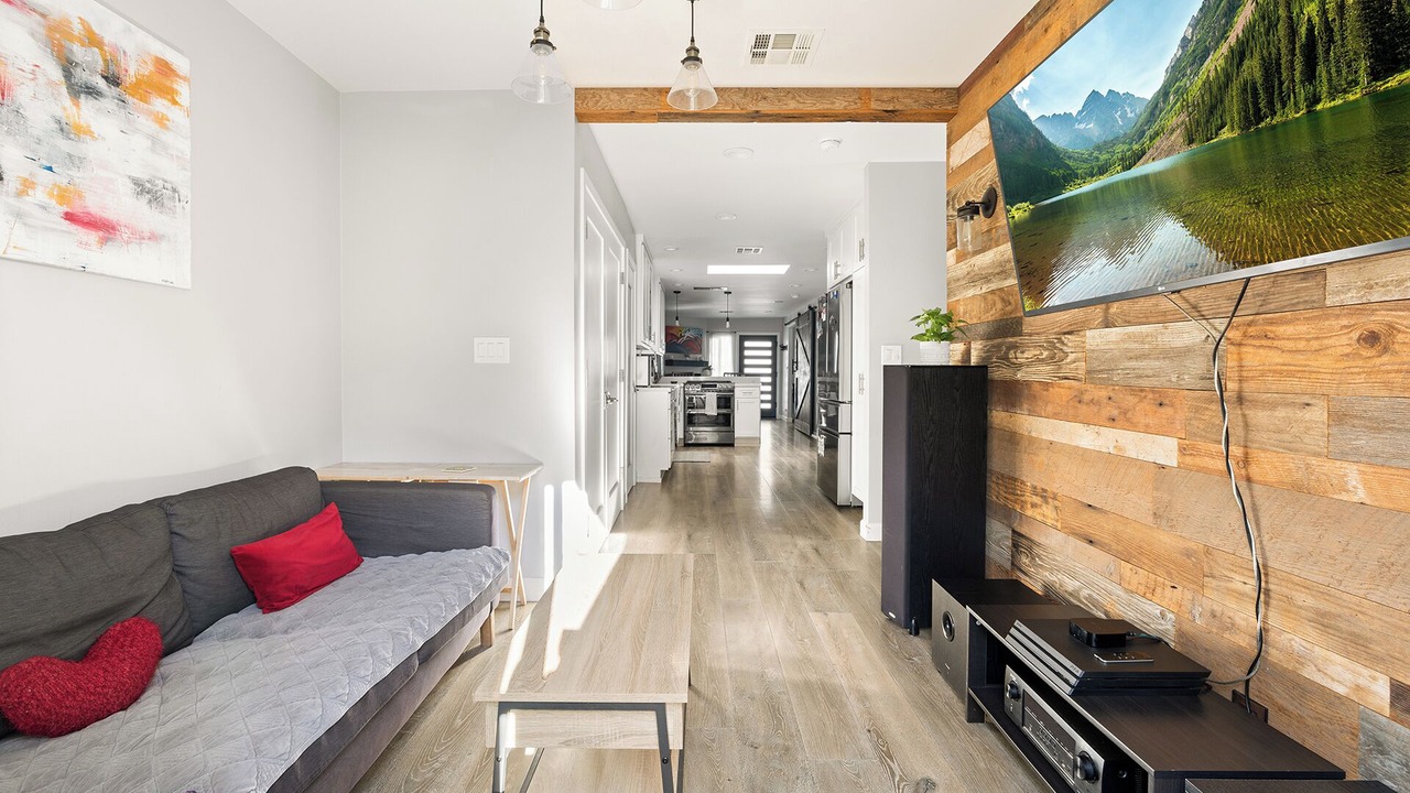Photo of Livingroom in San Fernando