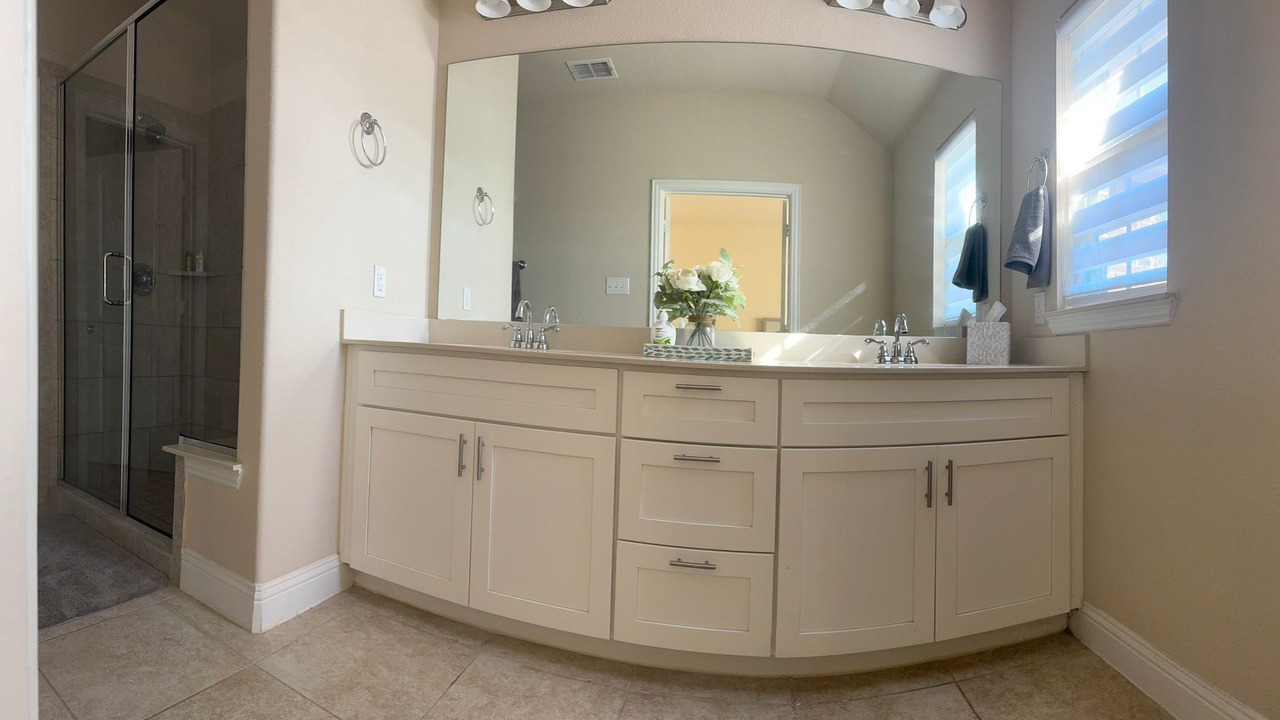 Photo of Bathroom in Allen