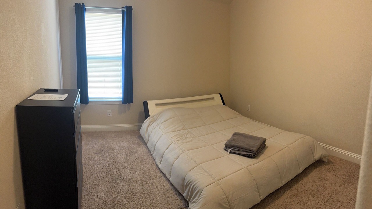 Photo of Bedroom in Allen