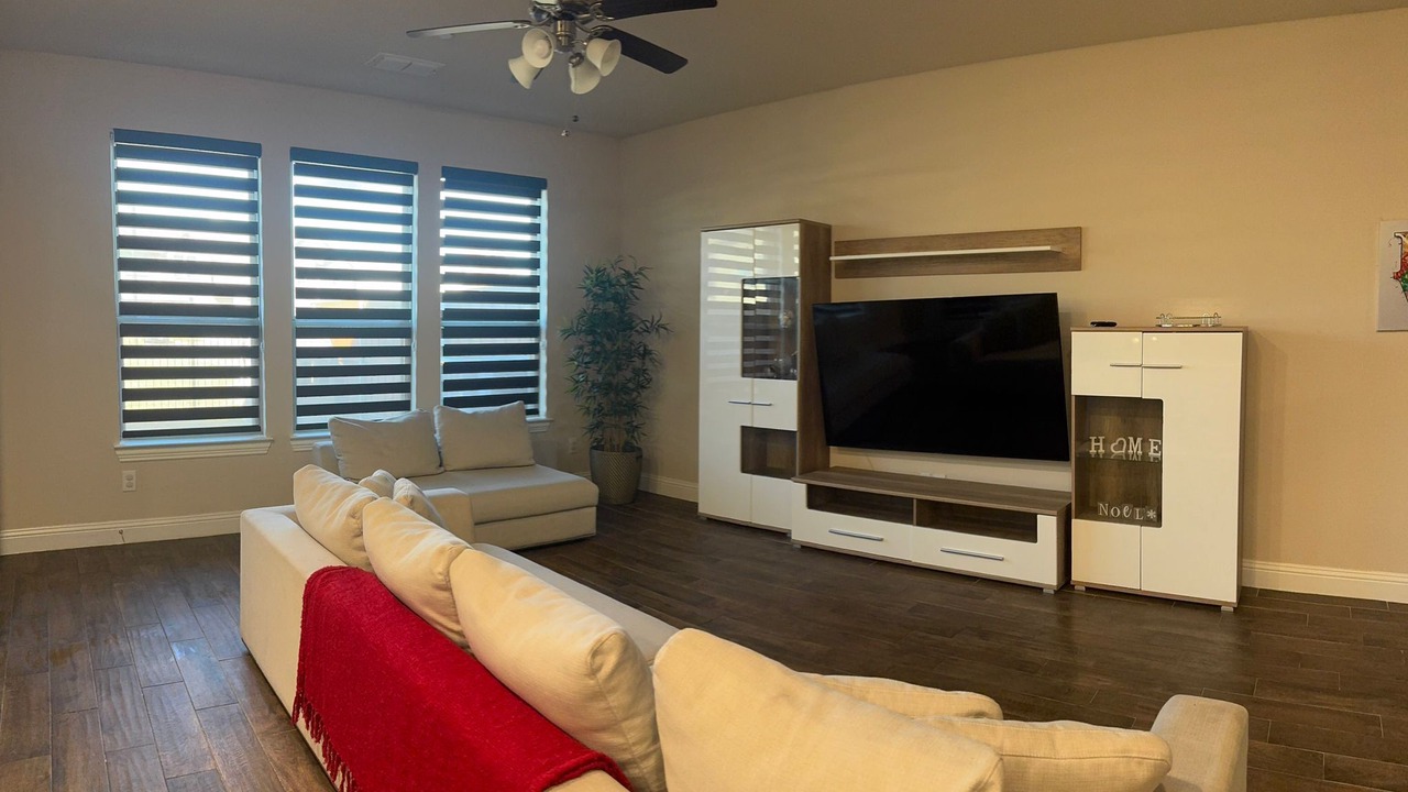 Photo of Livingroom in Allen