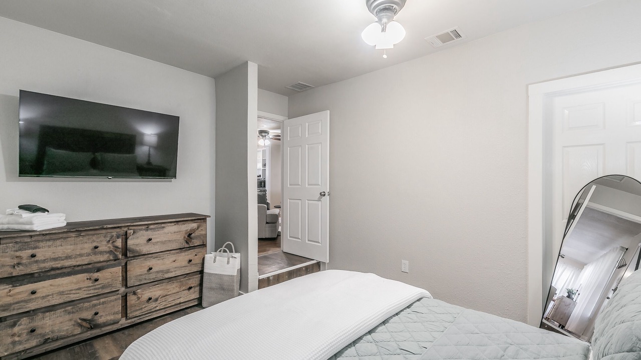 Photo of Bedroom in Fort Worth Cultural District