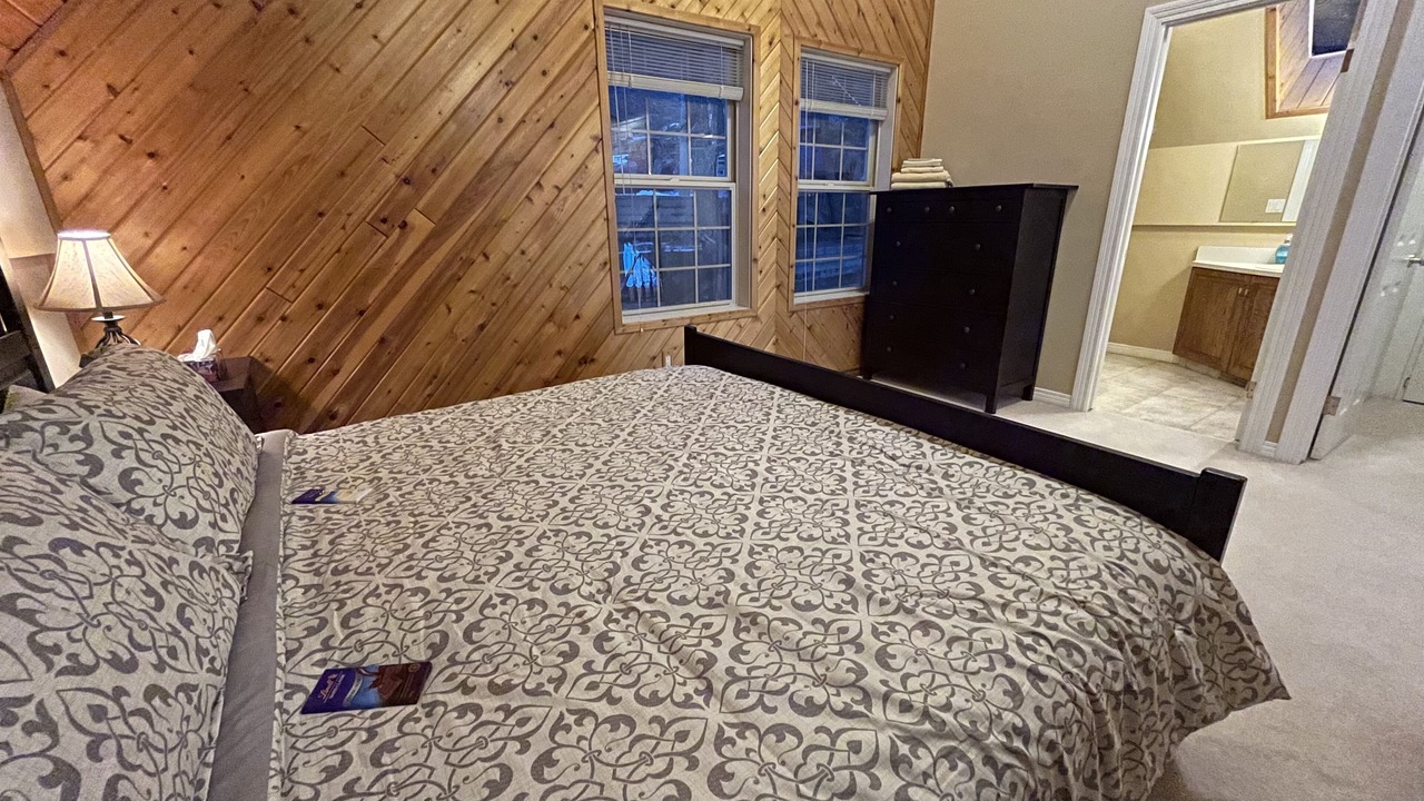 Photo of Bedroom in East Kootenay