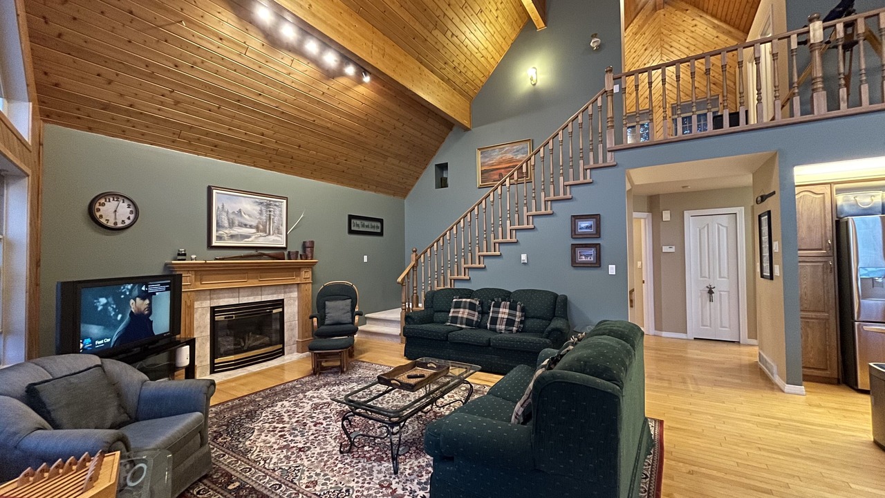 Photo of Livingroom in East Kootenay