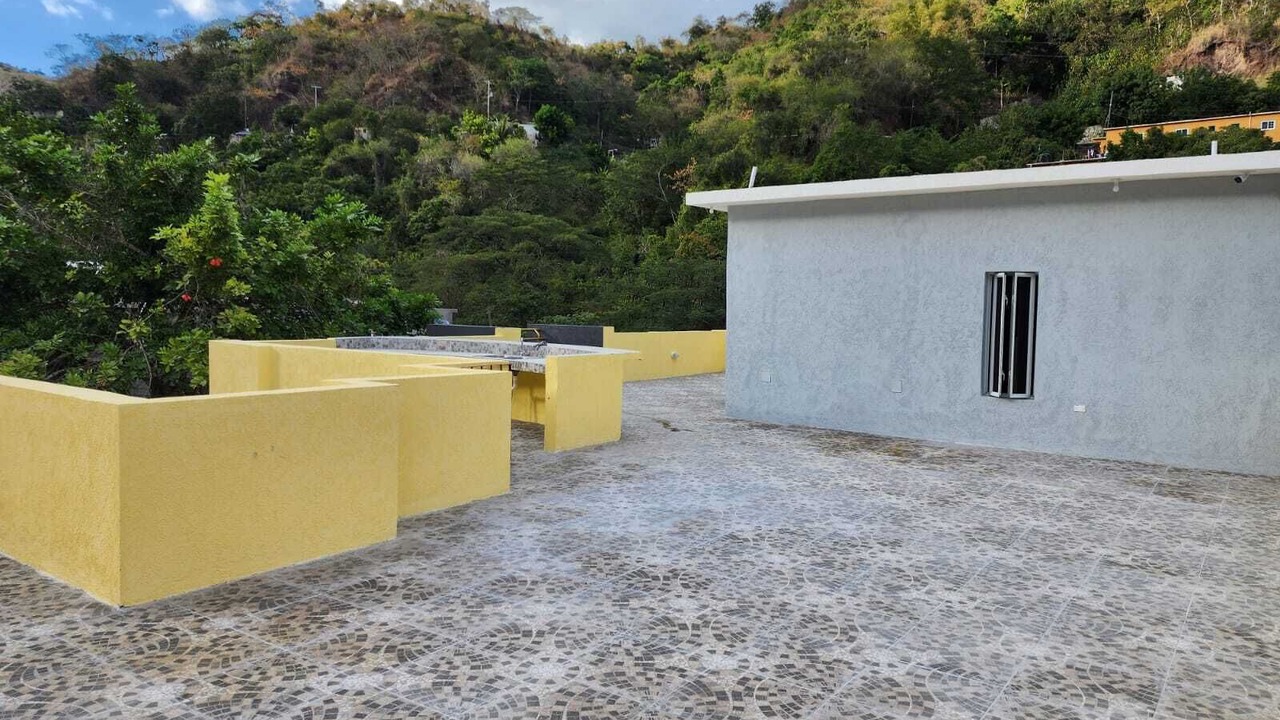 Photo of Patio Balcony in Gordon Town