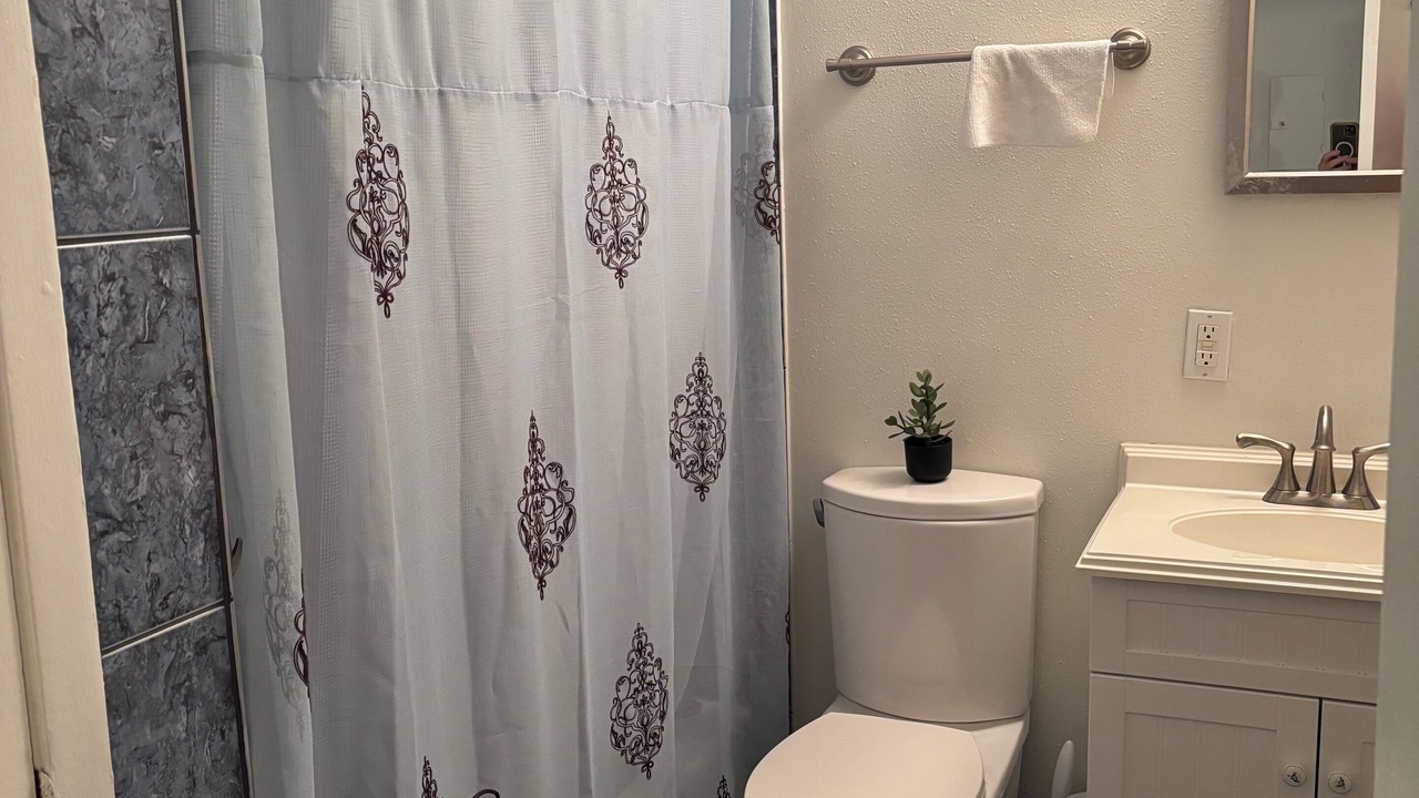 Photo of Bathroom in Algiers Point